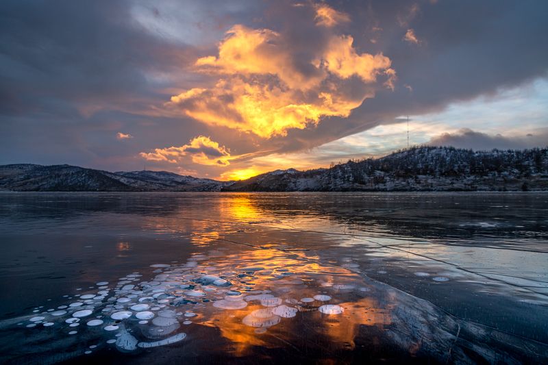 зима, лед, пузыри, льдинка, байкал Лед и пламя фото превью