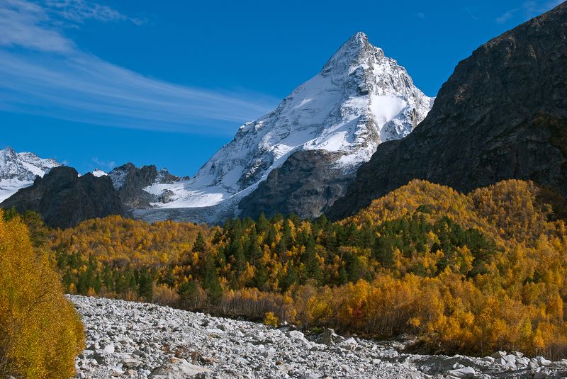 приэльбрусье, горы, эльбрус, осень, адылсу Осень в ущелье Адылсу фото превью