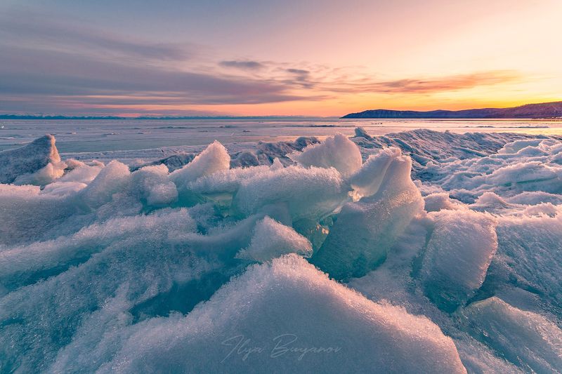 Байкал в апреле. фото превью