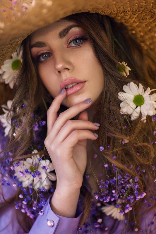 портрет, фотограф в крыму, студийный портрет, профессиональный фотограф, симферополь, образ для фотосессии, творчество Весенний портрет фото превью