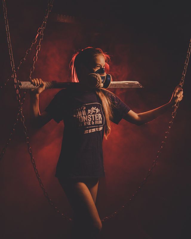 body line girl beauty nikon red smoke I spit on your grave фото превью