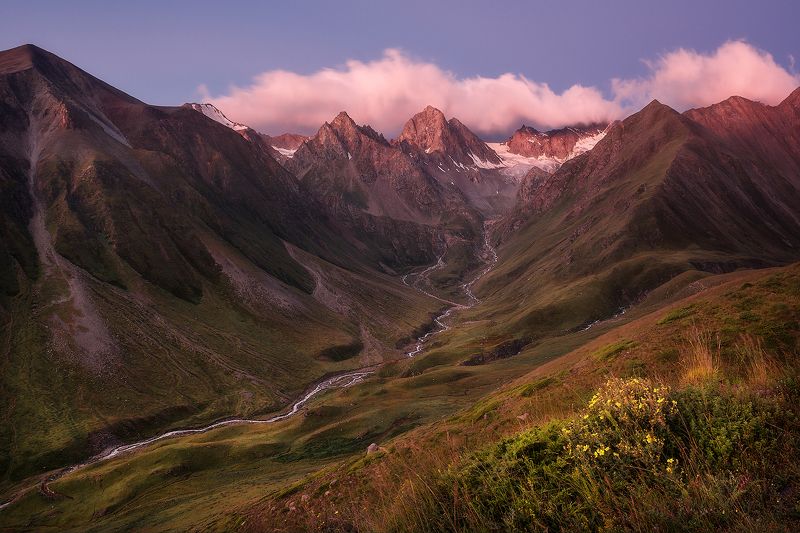 рассвет, горы, приэльбрусье, пейзаж, кавказ Ирикчатбаши на рассвете фото превью
