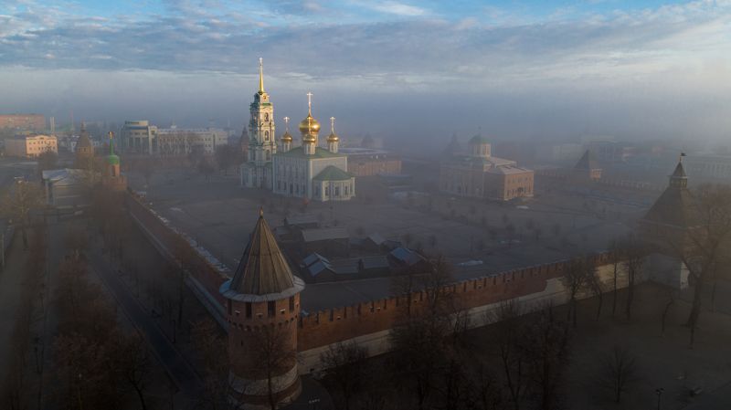 Тульский кремль в тумане фото превью