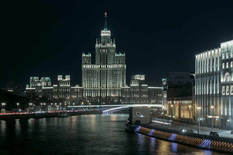 москва, город, архитектура Высотное здание на Котельнической набережной фото превью
