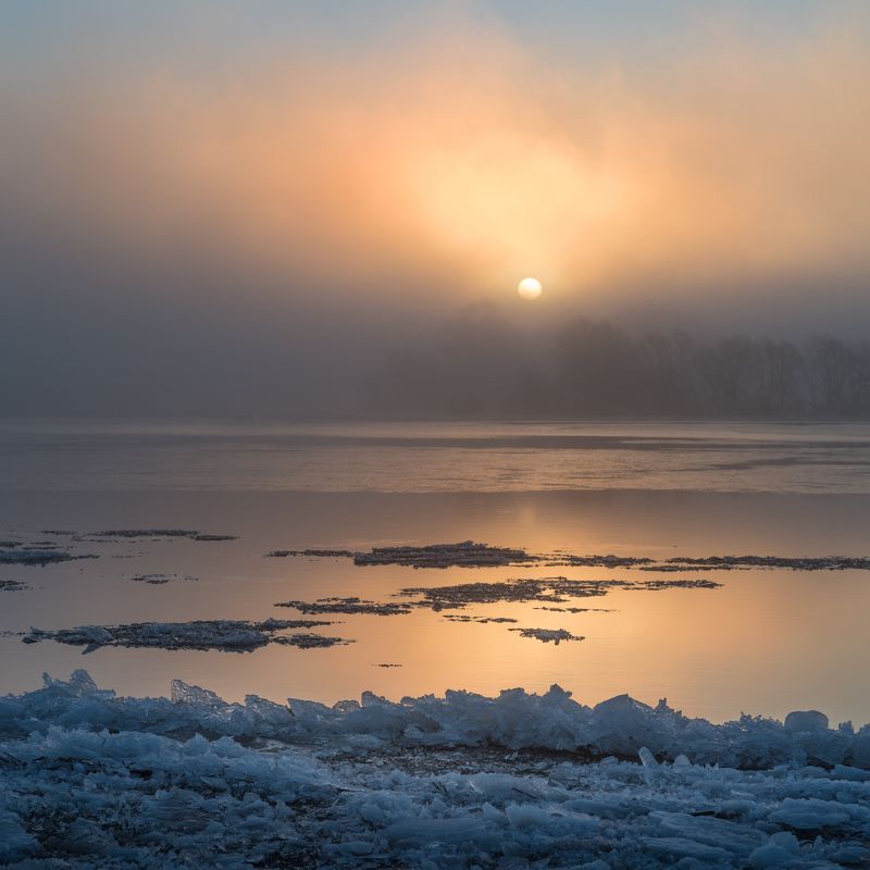 новгородская область, Волхов в апреле фото превью