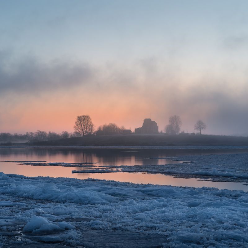 новгородская область, Рассвет на древнем городище фото превью
