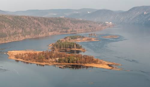 Весенние островки.