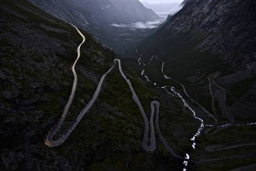 Ночь на лестнице тролля (Trollstigen)