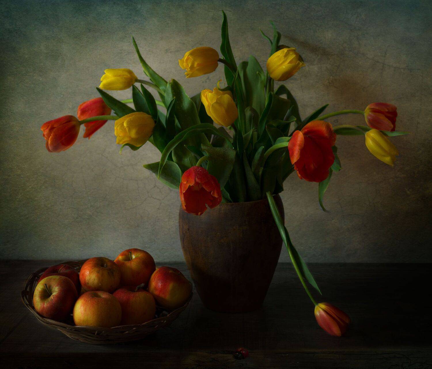тюльпаны,яблоки,натюрморт, Елена Брежицкая