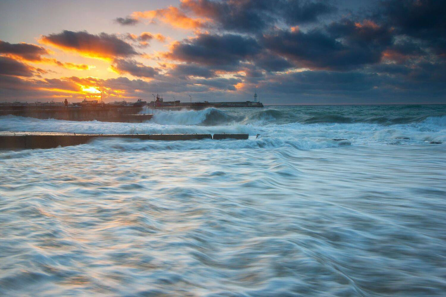 ялта, набережная, крым, набережная, черное море, ялтинский маяк, маяк, набережная ленина, ялтинский залив, мартьян, мыс мартьян, Serge Titov