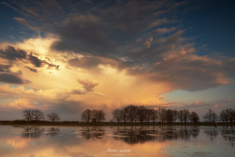 Calm before the storm... фото превью