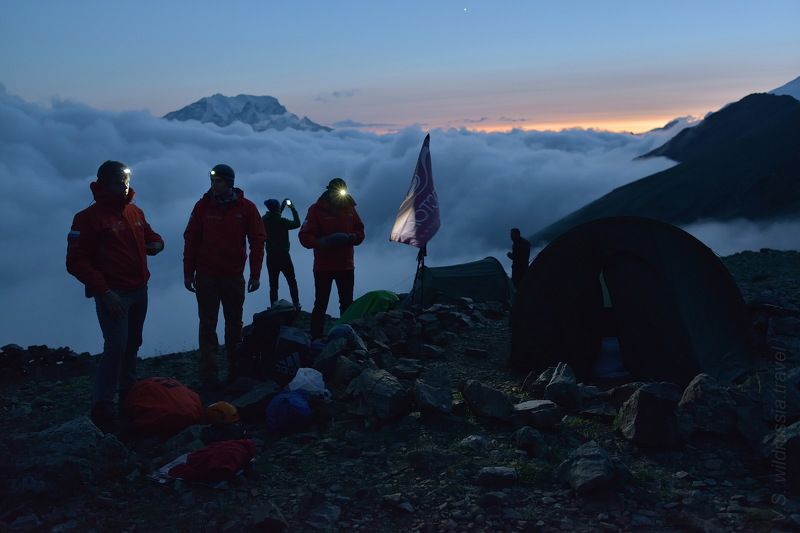Кавказ, Россия, горы, восхождение, альпинизм, спорт, экстрим, высота, лагерь, вечер, шагнивнеизведанное Эльбрусиада (из цикла) фото превью