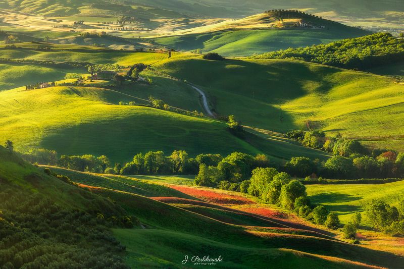 Tuscany sunrise фото превью