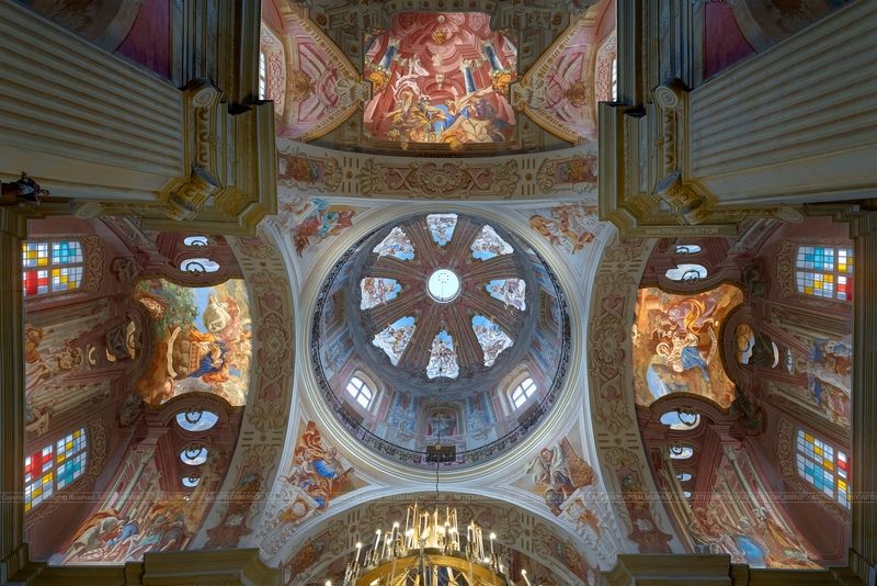 книга владыка моря, несвиж, белоруссия, беларусь, артем мирный, арт, nesvizh, castle, belarus, artyom mirniy, ceiling, ceiling-art Костёл Тела Господня (Фарный) в Несвиже (Беларусь) фото превью