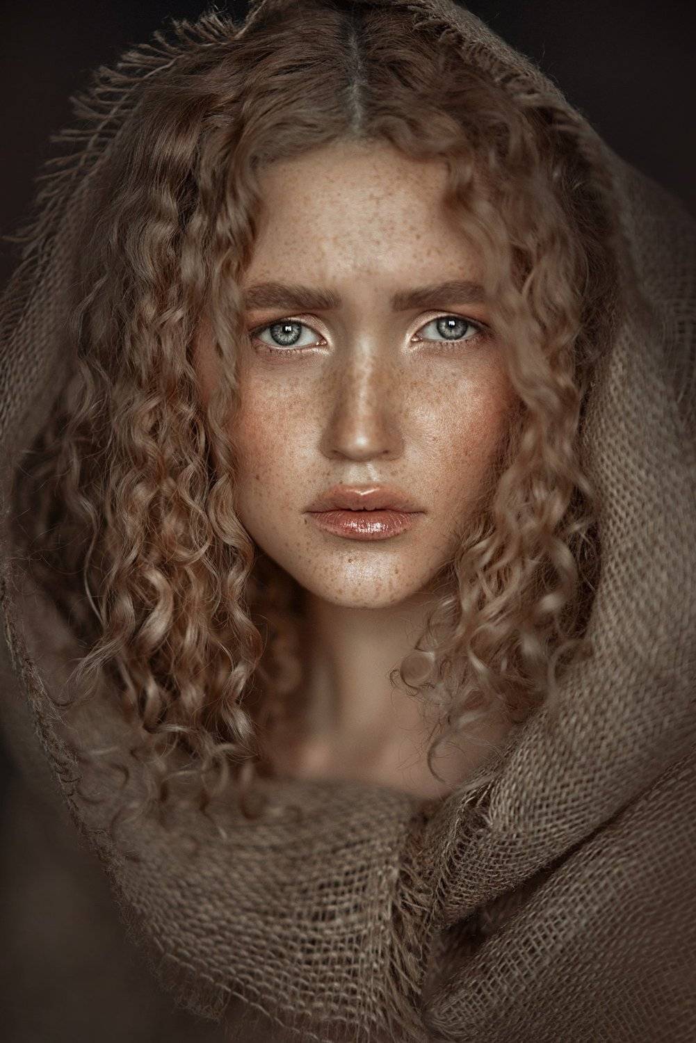 Девушка, Gulya Malikova