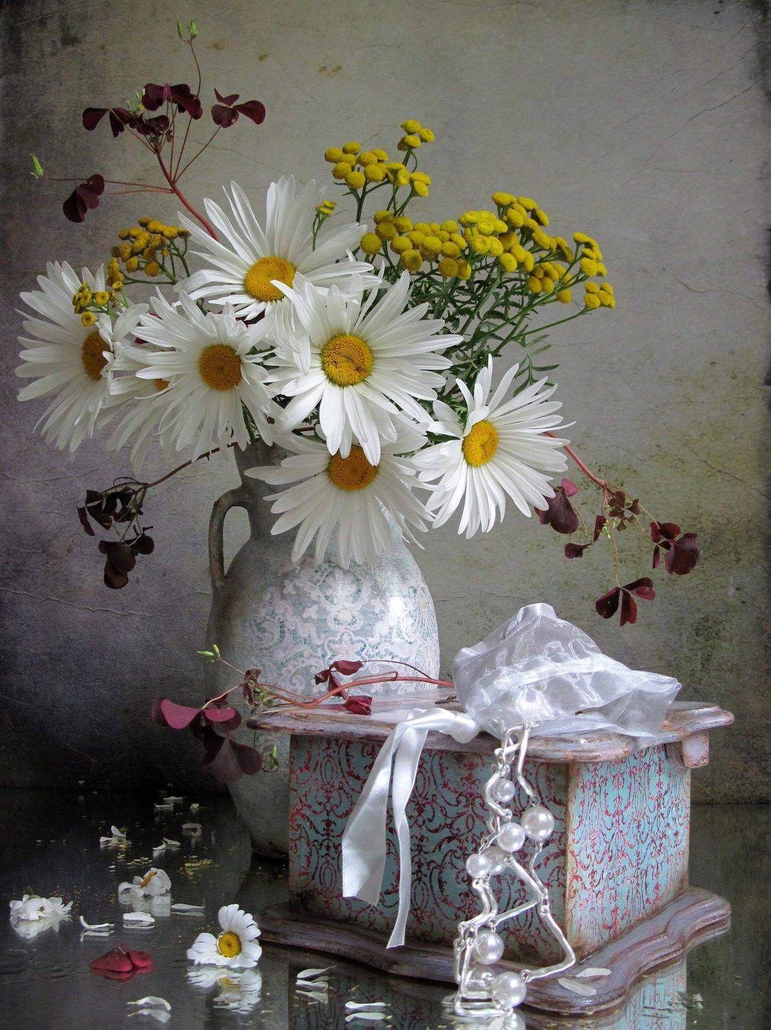 цветы, букет, ромашки, пижма, бусы, бижутерия,шкатулка, кувшин, винтаж, декупаж, Наталия Тихомирова