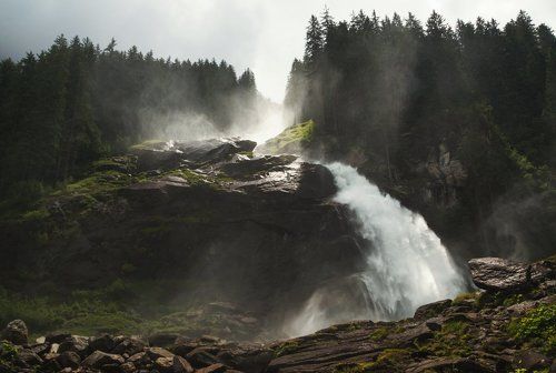 Безудержная мощь бурлящей стихии