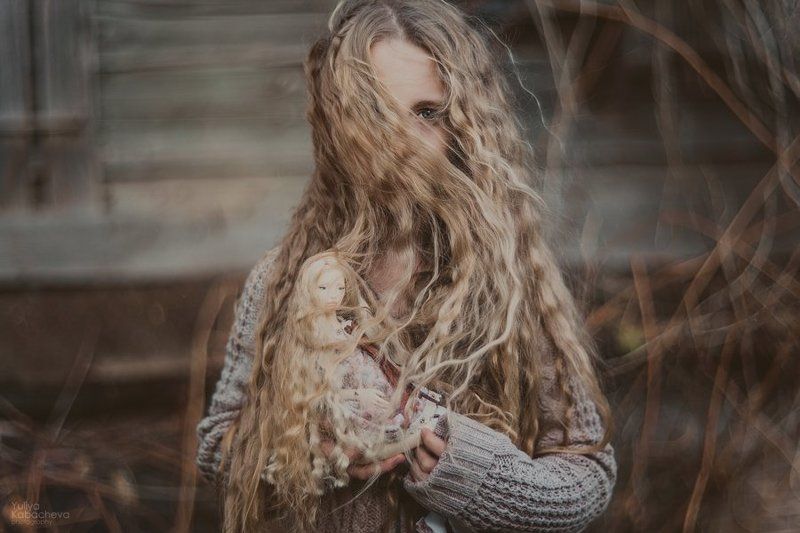 Бывает   такое   небо ,  Такая   игра   лучей , Что сердцу обида куклы Обиды своей жалчей. фото превью