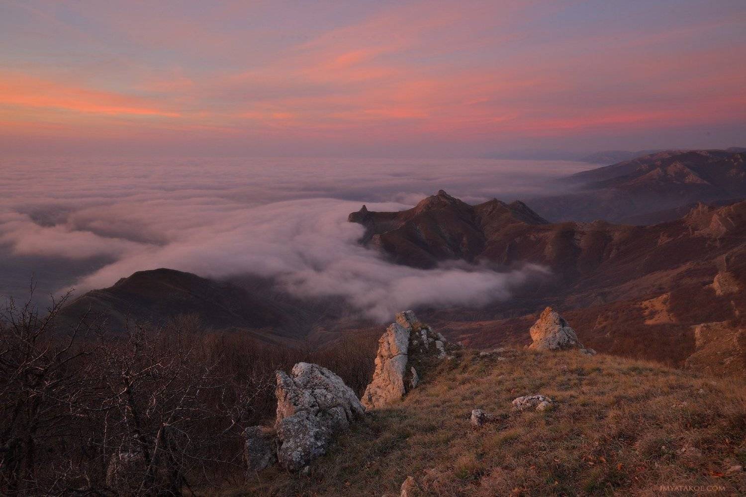 крым, горы, рассвет, розовый, туман, утро, камни, Михаил Псарёв