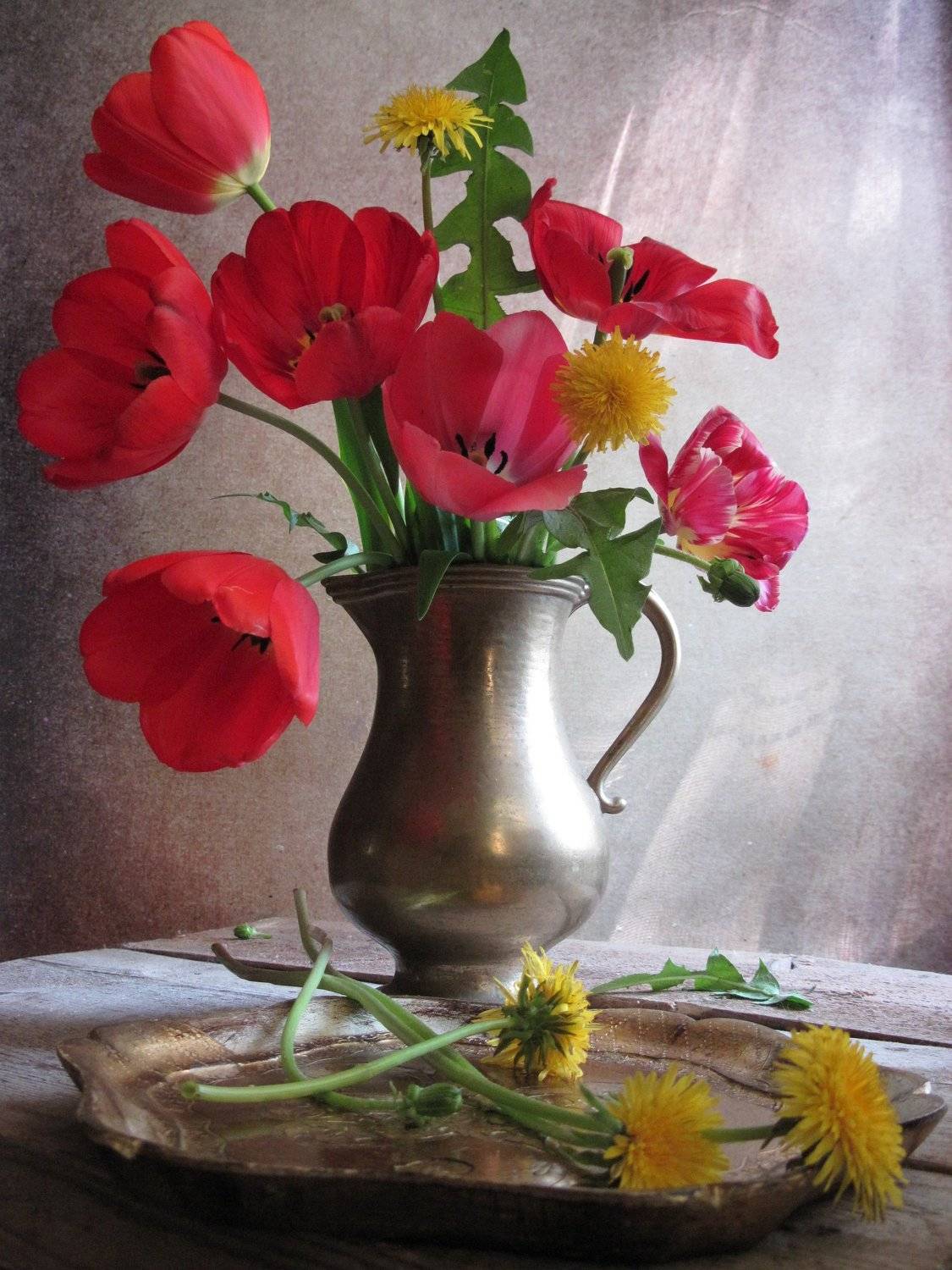 цветы, букет, тюльпаны, одуванчики, кувшин, латунь, винтаж, Наталия Тихомирова