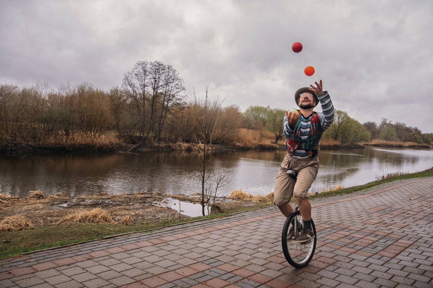 жонглер, уницикл, акробат, клоун, жонглирование, мячи, , Максим Михайлов
