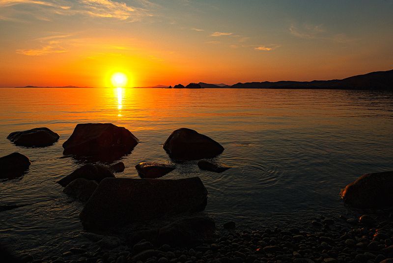 Закат, Приморский край Утомленное солнце нежно с морем прощалось фото превью
