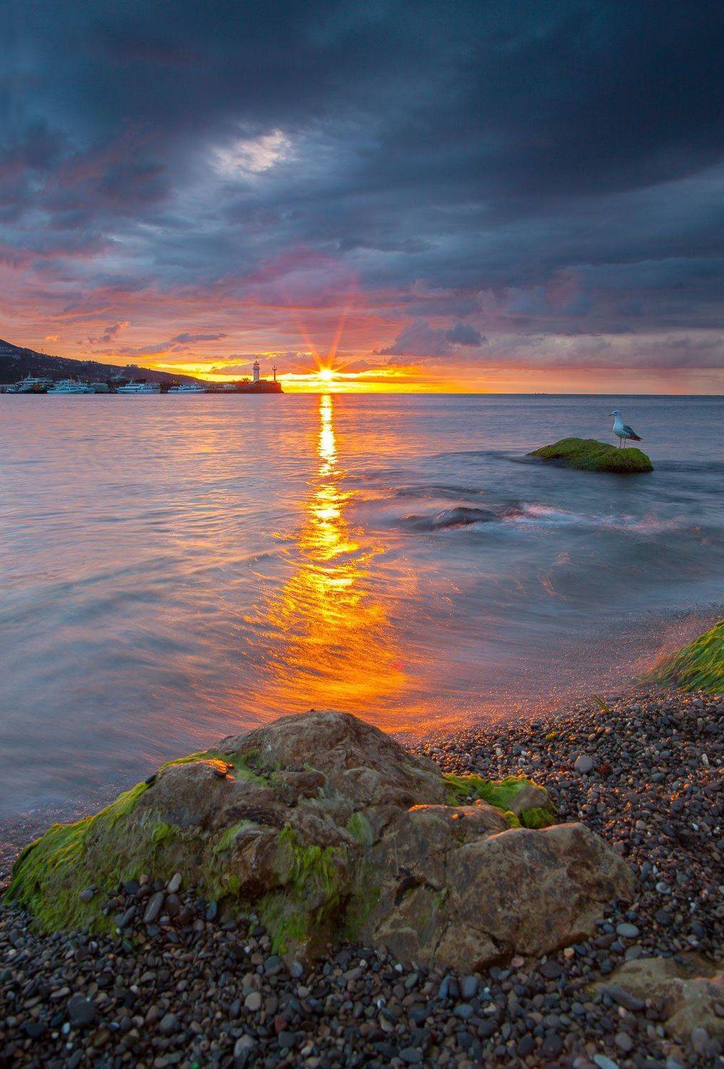 ялта. набережная, маяк, крым, черное море, ялтинский маяк, Serge Titov