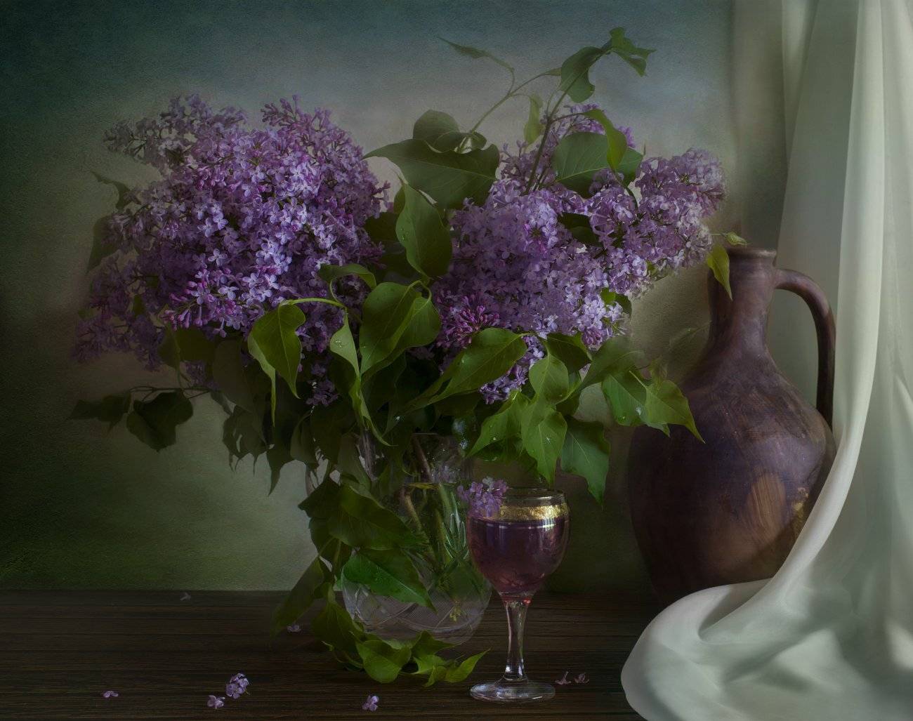 сирень,вино,кувшин,бокал,натюрморт, Елена Брежицкая