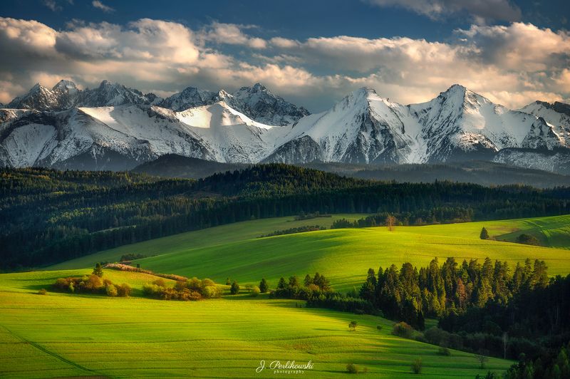 mountains, clouds, green,spring, fields Spring time фото превью