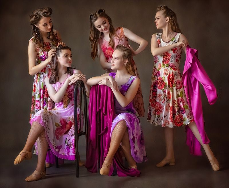 девушки, портрет Модницы фото превью