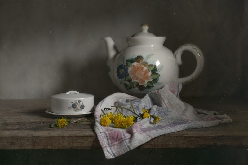 кувшин, масленка, одуванчик С одуванчиками фото превью