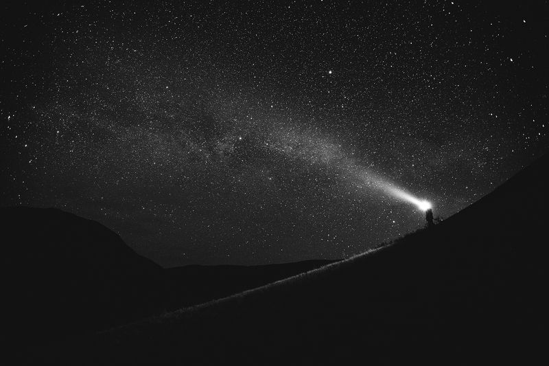 Урал, Оренбург, фотографсрюкзаком, звезды, ночь, млечный путь Освещая путь фото превью