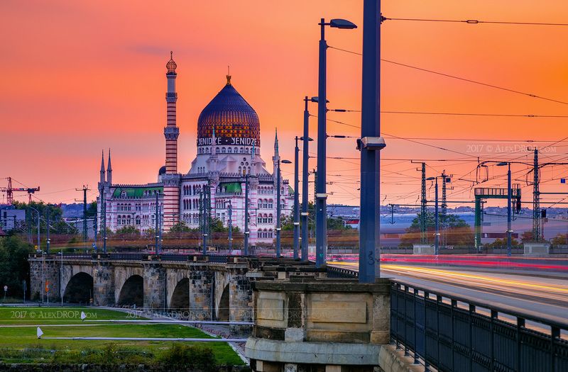 canon, color, postcard, picturesque, landmark, europe, dresden, germany, urban, architecture, iconic, long exposure, motion, light tracks Йенице / Yenidze фото превью