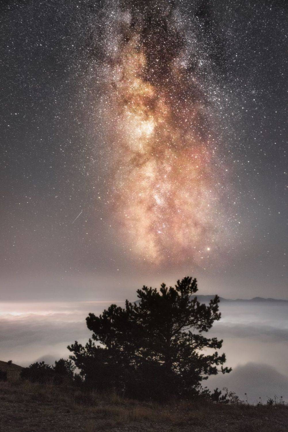 #горы, #осень, #крым, #свет, #небо, #облака, #камни, #звезды, #млечный, путь, Евгений Цап