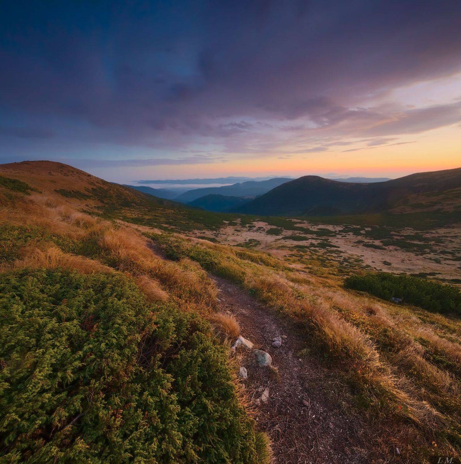 утро, карпаты, черногора, туркул, пейзаж, осень, небо, вид, тропинка, горы, рассвет, mountains, carpathian, morning, autumn, colors, sky. moody, fog, grass, landscape, carpathian mountains, chornogora, turkul, dawn, Ivan Maljarenko