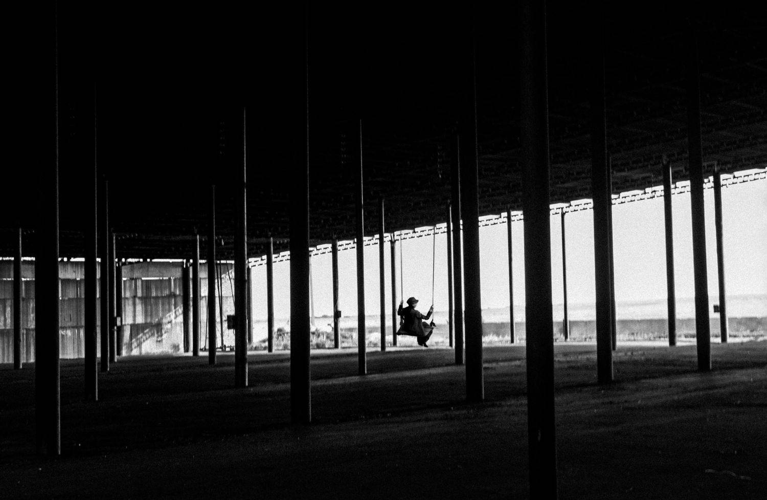 чб,качели,силуэт, Мария Буданова