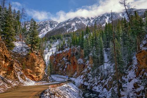 Красные  ворота...