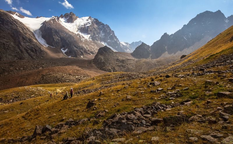 алматы, чимбулак, shymbulak, горы, ледник, урочище, перевал, люди, небо, лето, Люди и ледники Заилийского Алатау, высота 3200м. фото превью