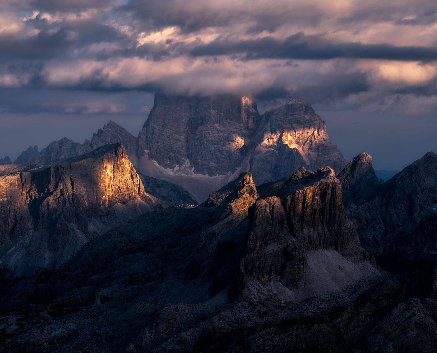 @landscape @mountains @sunrise @dolomites @photography @italy @dolomiti @landscapephotography, Michal Ďurdina