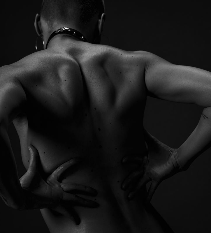 girl, nude, naked, studio, choker, light, profoto, b&w, black and white, back,  Ksu фото превью