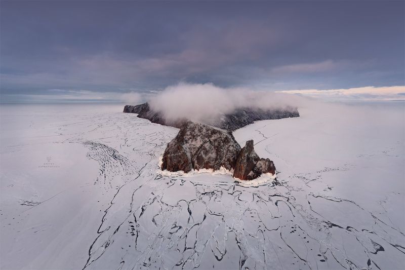 Пролетая над мысом Хобой фото превью