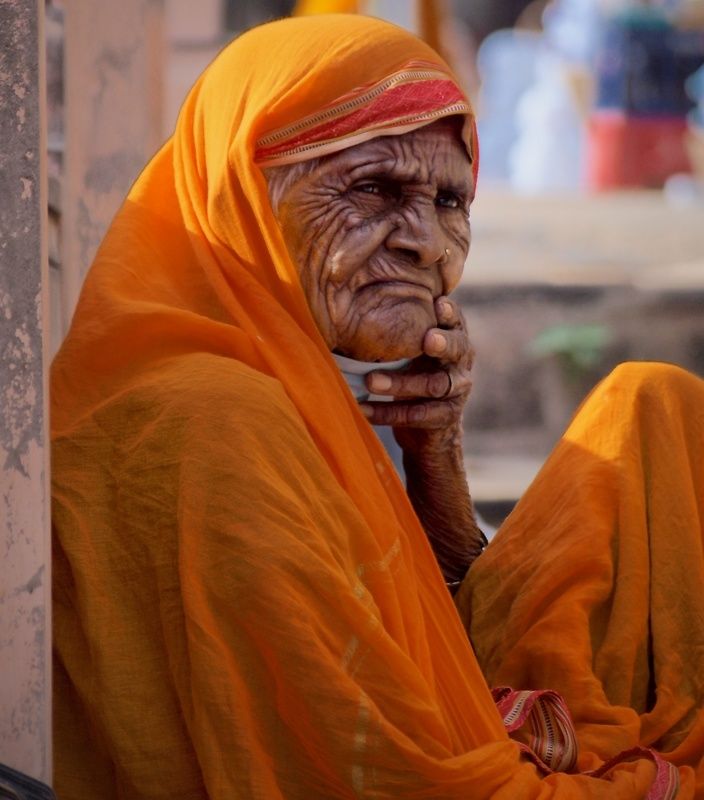 varanasi  Too Many Thoughts фото превью