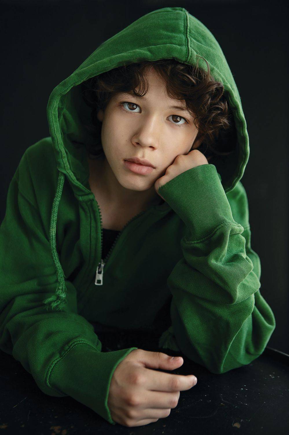 , Антон Леонов