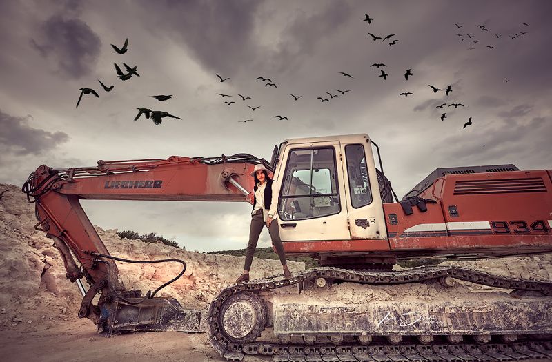 Lady of the Stone Quarry фото превью