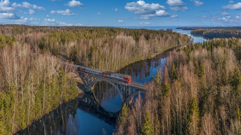 #skrylov #skrylov_official #пейзаж #жд #rails #train #тэп70бс #мост #янисъярви #карелия #янисйоки #озеро #река #весна #djimavic2pro #mavic2pro #krylov_fly Мост в Янисъярви фото превью
