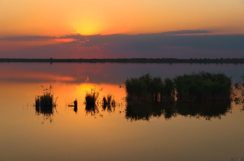 вечер, пейзаж, закат, солнце, озеро Круглое, вода, лето, отражение, sunset, colors, summer, travel, lake, evening, landscape, reflection, water, sun Закат на Круглоозере фото превью