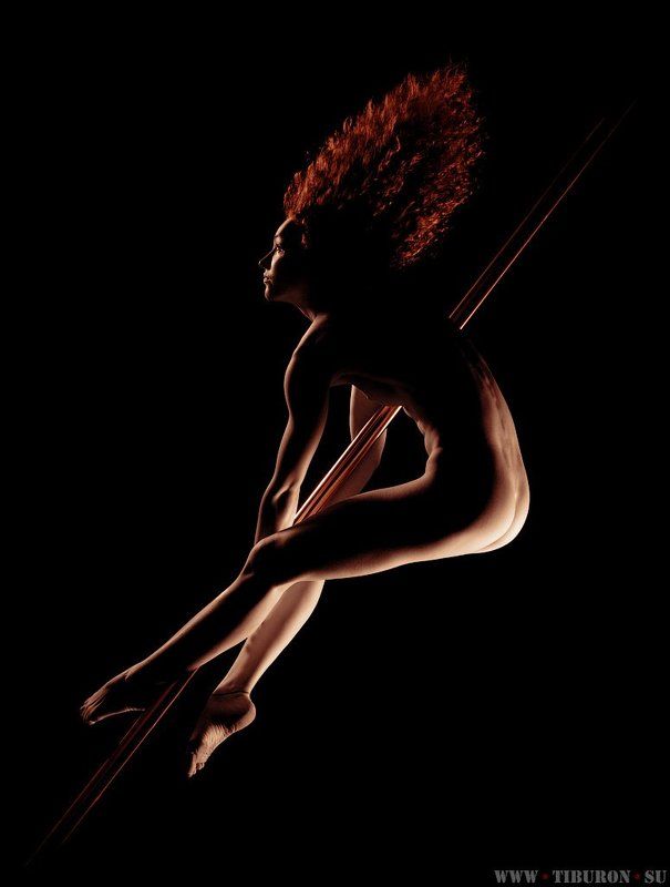 Dark, Fire, Light, Pole dance, Red, Sport, Witch, Woman, Девушка, Пилон, Полет, Рыжая, Свет, Светографика, Спорт, Тень *** фото превью