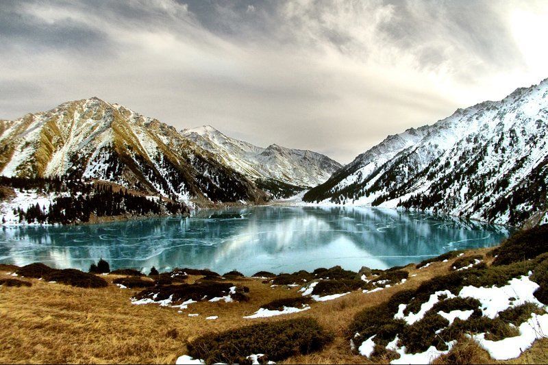 Высокогорное озеро фото превью