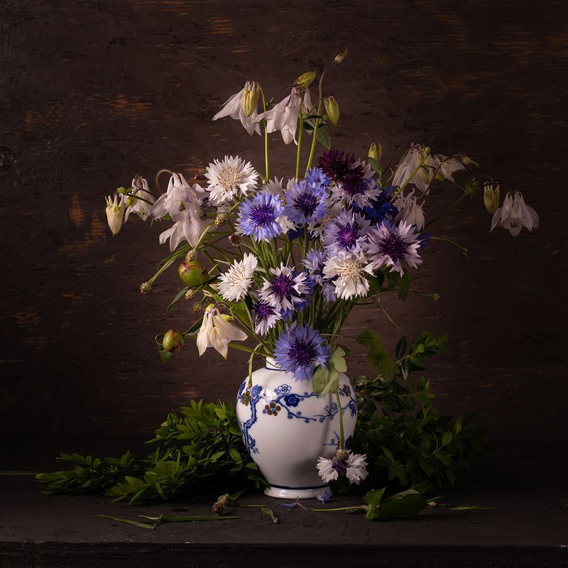 Натюрморт с васильками фото превью