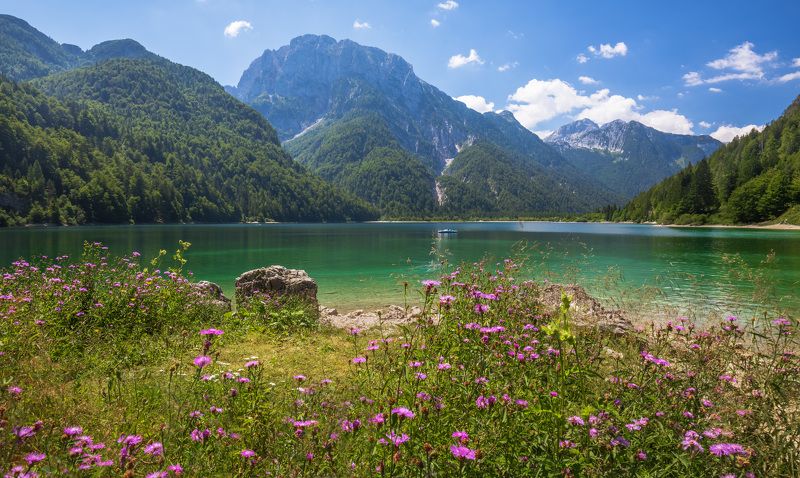 италия, горы, озеро, лаго-дель-предиль, lago del predil, Северная Италия. Альпы. Горное озеро Лаго-дель-Предиль. фото превью
